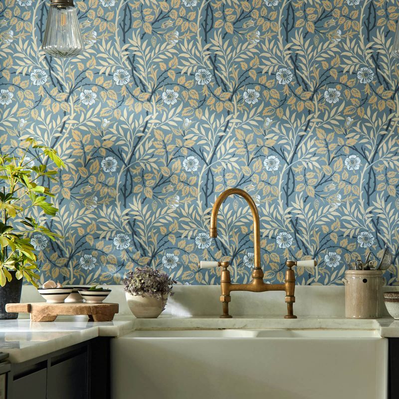 Sweet Briar Wallpaper - Green/Rust - DMC130101 - Morris & Co