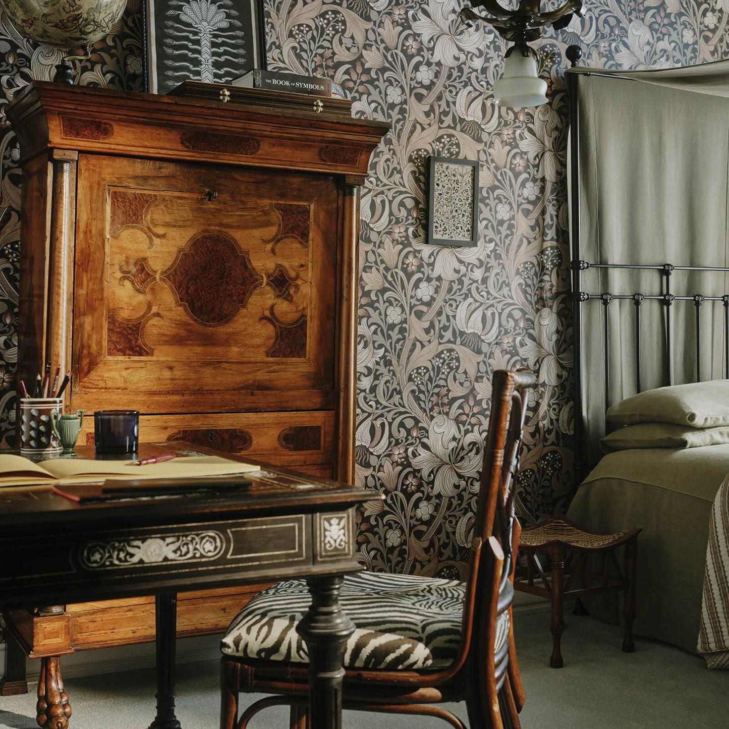 Golden Lily Wallpaper - Black - House of Hackney - 1 - WA - GOL - DI - BLK - XXX - Premier Wallcovering